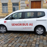 Další města a obce získají příspěvek od kraje na pořízení tzv. Senior Expresu